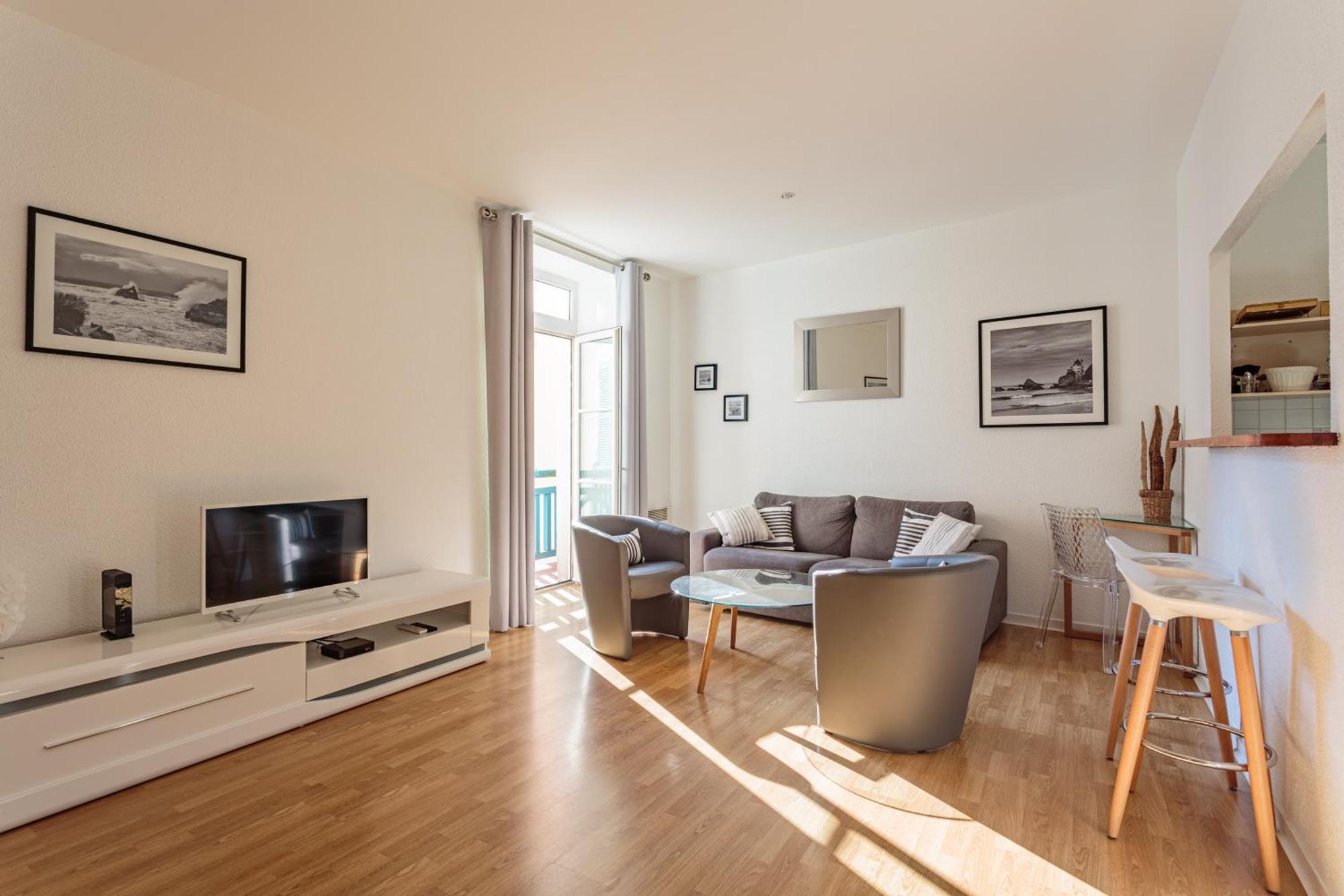 Appartement Moderne En Plein Centre Et Proche De La *